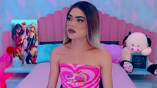 Snapshot of miss_dania75 chatting on 11.23.25 miss dania75 online show from 11.23.25