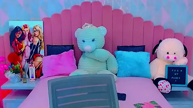 Snapshot of miss_dania75 chatting on 11.25.25 miss dania75 online show from 11.25.25