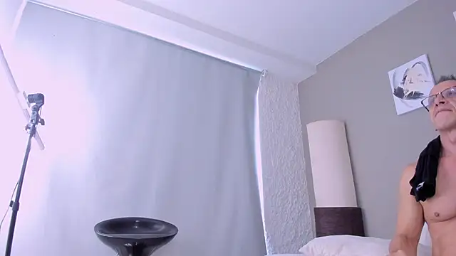  axelking  online show from 10.09.25