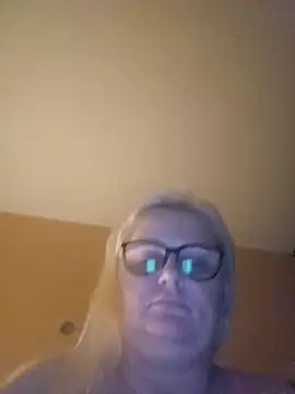 NieMaJazdyBezGwiazdy7883 online show from 10.19.25