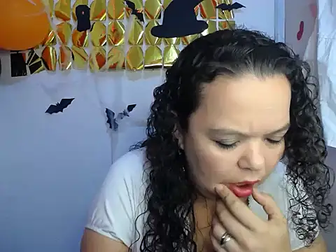 cherry blond online show from 10.07.25