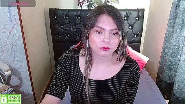 Snapshot of Cynthi-Sweet chatting on 11.11.25 Cynthi-Sweet online show from 11.11.25