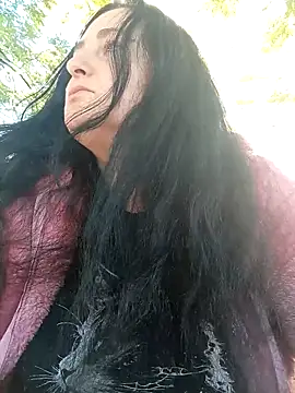 Snapshot of Bella_862 chatting on 11.18.25 Bella 862 online show from 11.18.25