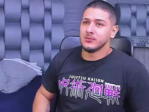 Snapshot of jasonshaw25 chatting on 10.07.25 jasonshaw25 online show from 10.07.25