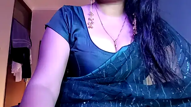 horny milf couple online show from 05.28.26