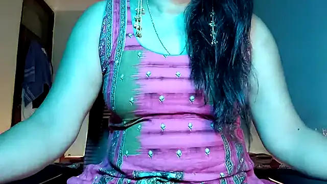 horny milf couple online show from 05.31.26