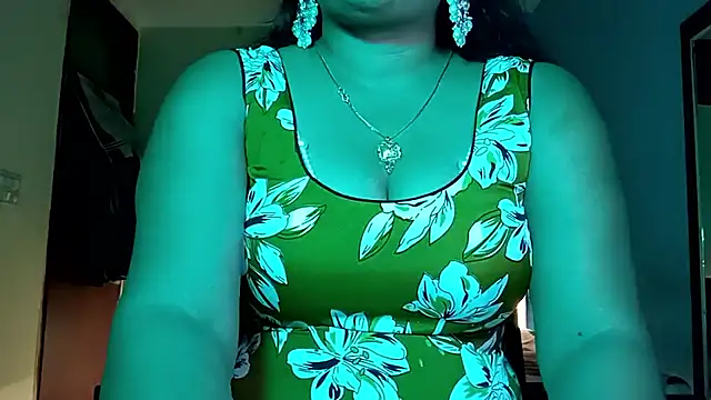 horny milf couple online show from 06.30.26