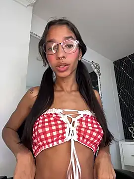 Snapshot of ScarletEvanss_ chatting on 06.17.26 ScarletEvanss online show from 06.17.26