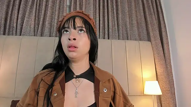 Snapshot of alahia_hank chatting on 10.17.25 alahia hank online show from 10.17.25