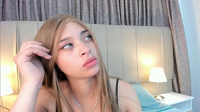 Snapshot of alahia_hank chatting on 11.14.25 alahia hank online show from 11.14.25