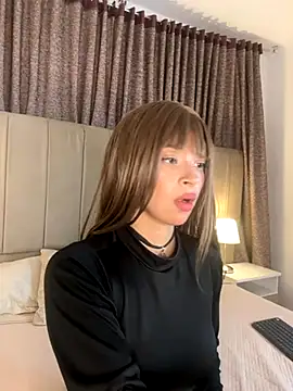 Snapshot of alahia_hank chatting on 12.01.25 alahia hank online show from 12.01.25