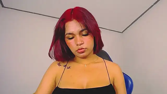 Snapshot of AAfrodithaa chatting on 10.31.25 AAfrodithaa online show from 10.31.25