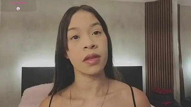 kimhilton  online show from 06.18.26