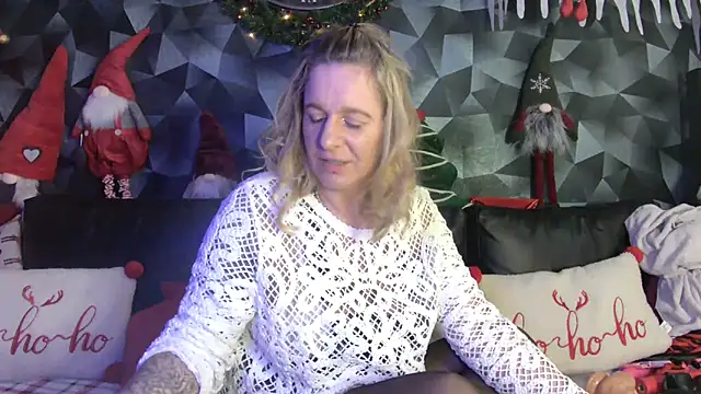 Delichieuse5 online show from 12.13.25