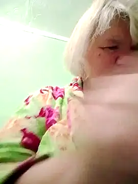 LusiyaGold5 online show from 10.15.25