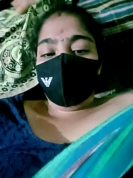 Snapshot of lasyalovely123456 chatting on 10.25.25 lasyalovely123456 online show from 10.25.25