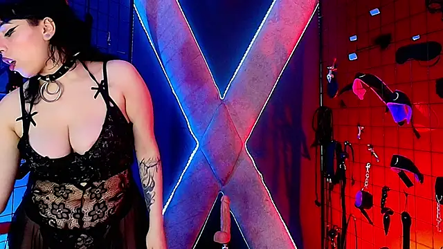 Snapshot of mranii_queen_bdsm_ chatting on 11.14.25 mranii queen bdsm online show from 11.14.25