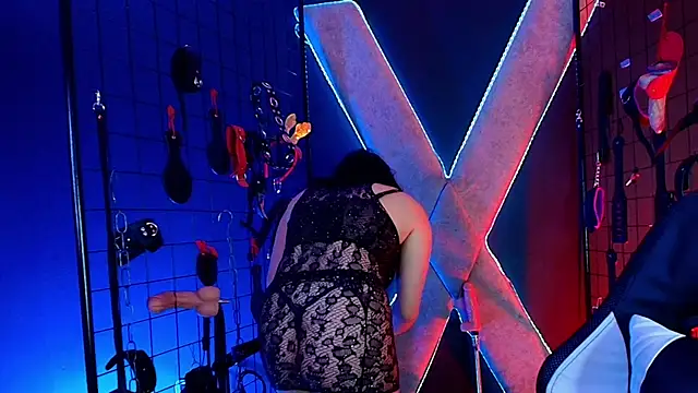 Snapshot of mranii_queen_bdsm_ chatting on 11.22.25 mranii queen bdsm online show from 11.22.25