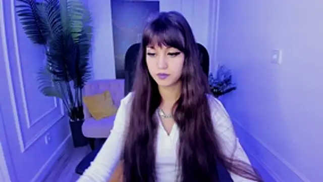 Snapshot of TiffanyYounge chatting on 11.06.25 TiffanyYounge online show from 11.06.25