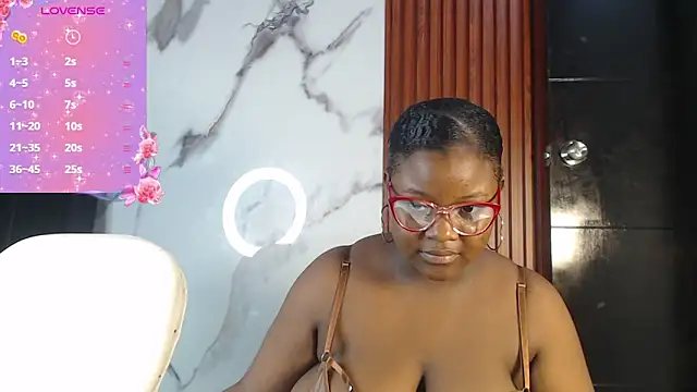 Kim Browns online show from 05.08.26
