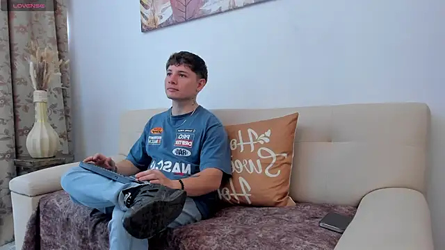 Leoo Miller online show from 10.11.25