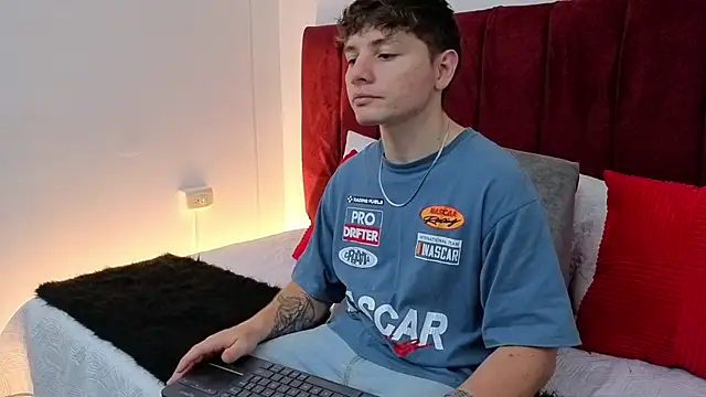 Leoo Miller online show from 03.19.26