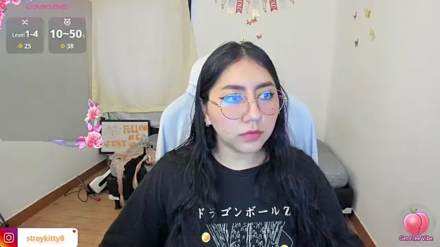 Snapshot of LoveLyy- chatting on 11.02.25 LoveLyy- online show from 11.02.25