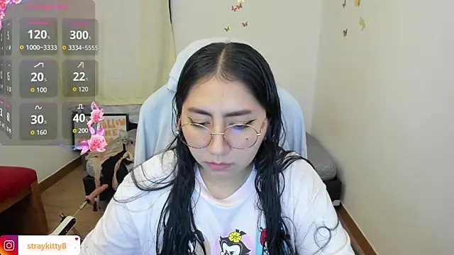 Snapshot of LoveLyy- chatting on 11.09.25 LoveLyy- online show from 11.09.25