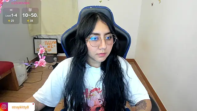 Snapshot of LoveLyy- chatting on 01.10.26 LoveLyy- online show from 01.10.26