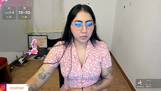 Snapshot of LoveLyy- chatting on 03.13.26 LoveLyy- online show from 03.13.26