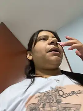 Stefany Bam online show from 11.22.25