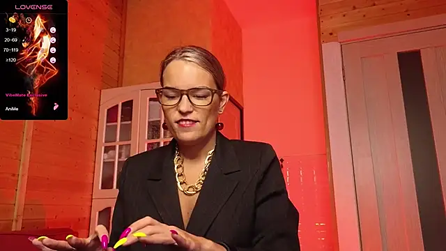 Lady Shine online show from 11.11.25