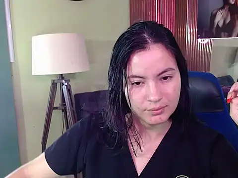 Snapshot of ammy_ys chatting on 10.31.25 ammy ys online show from 10.31.25