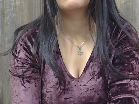 Snapshot of Hot_Meadow chatting on 12.05.25 Hot Meadow online show from 12.05.25