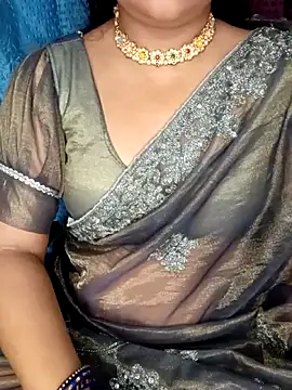 Snapshot of Rashmi_011 chatting on 05.18.26 Rashmi 011 online show from 05.18.26