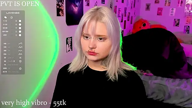 Snapshot of bixxxiz chatting on 01.12.26 bixxxiz online show from 01.12.26