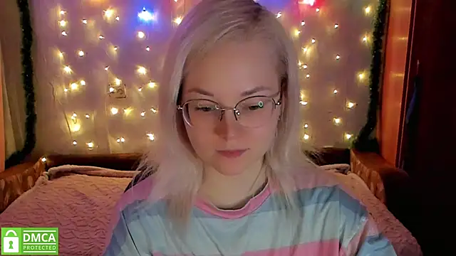 HoneyDazzle online show from 11.27.25