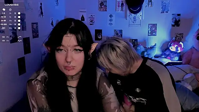 Snapshot of g4tito chatting on 10.31.25 g4tito online show from 10.31.25