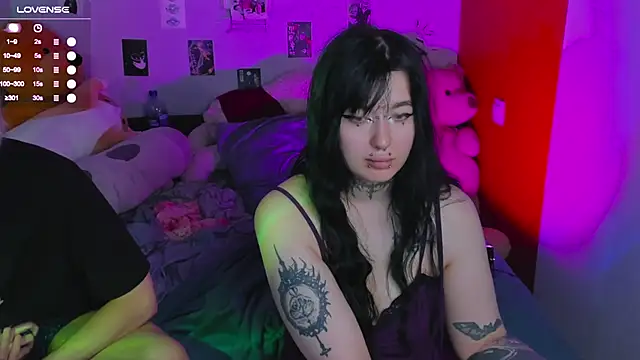 Snapshot of g4tito chatting on 11.27.25 g4tito online show from 11.27.25