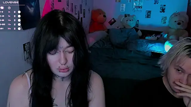 Snapshot of g4tito chatting on 11.29.25 g4tito online show from 11.29.25