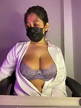 Monica  Bellucci   online show from 06.21.26
