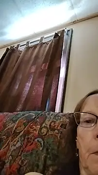 Snapshot of Spicylady1234 chatting on 05.29.26 Spicylady1234 online show from 05.29.26