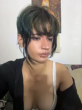 Snapshot of sukulaurens chatting on 06.02.26 sukulaurens online show from 06.02.26