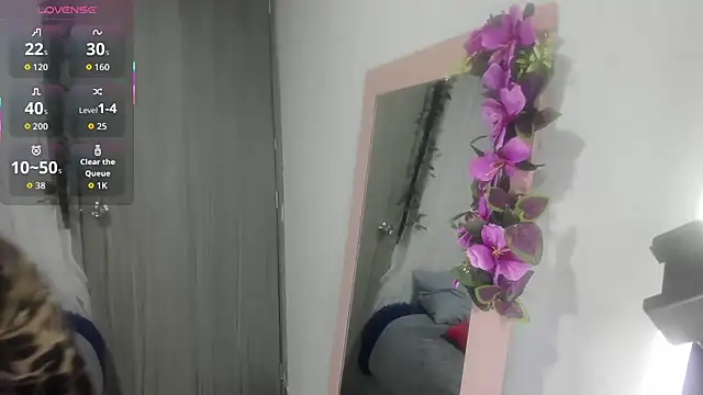 scarlett  m online show from 11.26.25