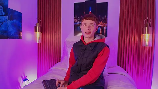 Snapshot of JackFrosst chatting on 11.19.25 JackFrosst online show from 11.19.25