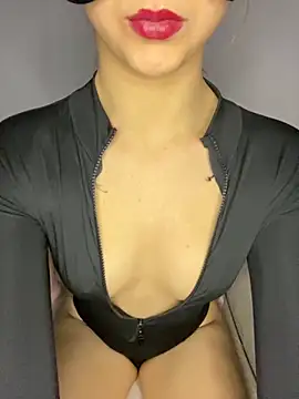 christalles online show from 11.09.25