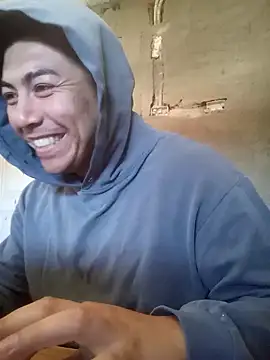 Snapshot of Lucius-08 chatting on 10.12.25 Lucius-08 online show from 10.12.25