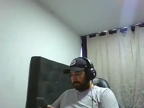 Snapshot of coolfriki chatting on 06.22.26 coolfriki online show from 06.22.26