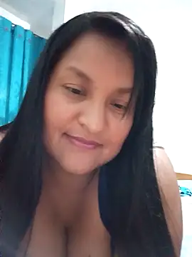 lucia00xx online show from 11.24.25