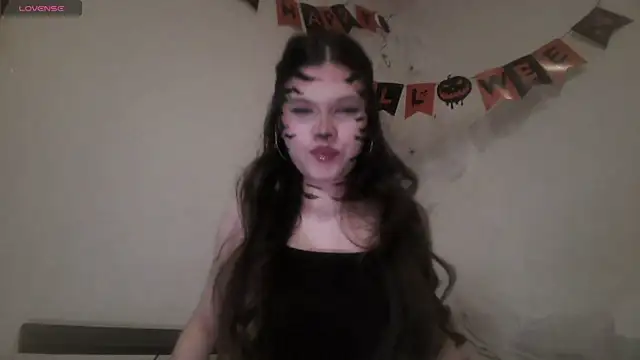 AlmetaBradicich online show from 10.31.25